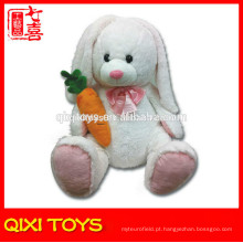 White easter stuffed rabbit toy coelho de pelúcia macia com cenoura